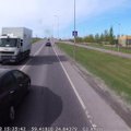 LUGEJA VIDEO: Segane autojuht läks Lasnamäel viimasel hetkel möödasõidule ja pääses napilt veokiga kokkupõrkest