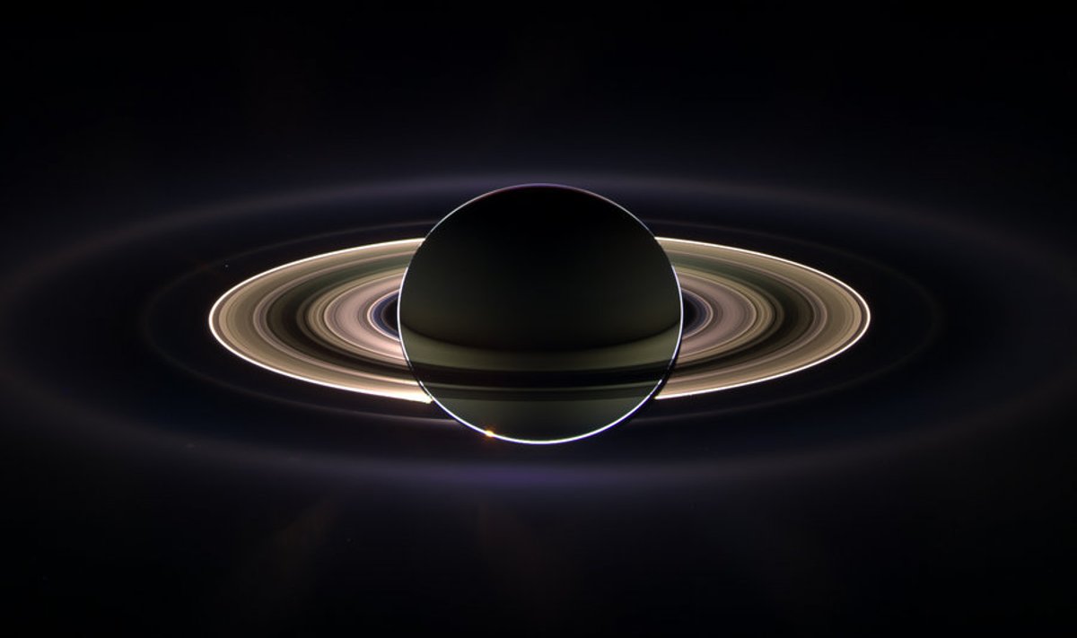 Saturnivarjutus - Saturn jäi Päikese ja kosmiseaparaadi Cassini vahele