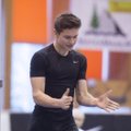 VIDEO | Käbi ei kuku kännust kaugele! Erki Noole poeg Robin parandas juunioride rekordit teivashüppes