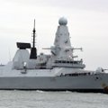 Россия утверждает, что открыла огонь по курсу британского эсминца, Британия это отрицает