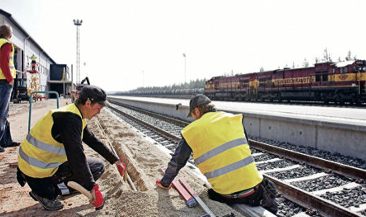 Hiljuti rongiliiklusele avatud kümne rööpapaariga uus Koidula piirijaam on Eesti raudteevärav Venemaale.