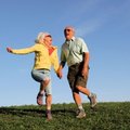 DELFI GRAAFIK: Mis vanust loetakse vanaduspõlve alguseks Euroopa riikides?