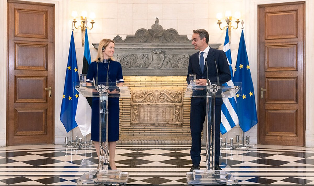 Премьер-министр Эстонии Кая Каллас и премьер-министр Греции Кириакос Мицотакис