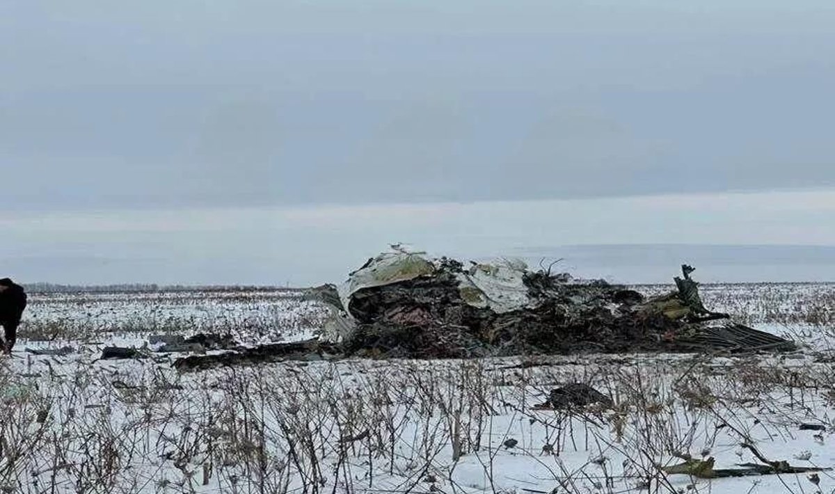 RUSUHUNNIK: Vene sotsiaalmeedias leviv foto Il-76 alla kukkumise paigast.