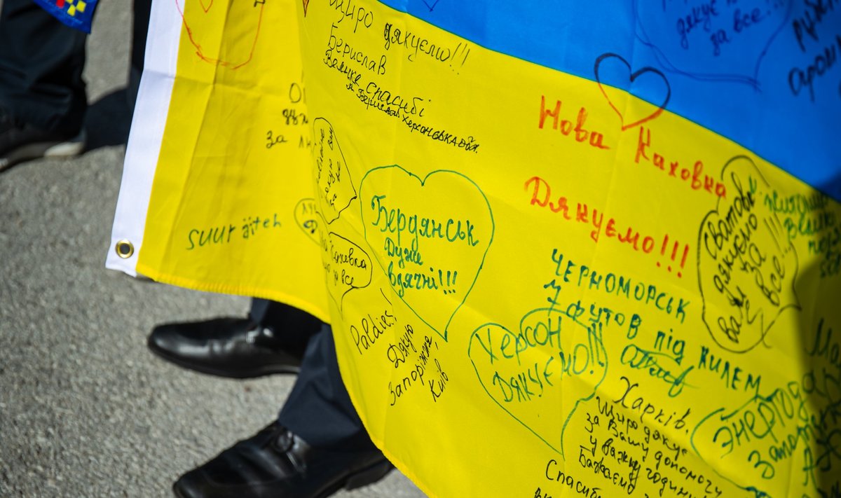 Украинский флаг на мероприятии, посвященном беженцам, прошлым летом.