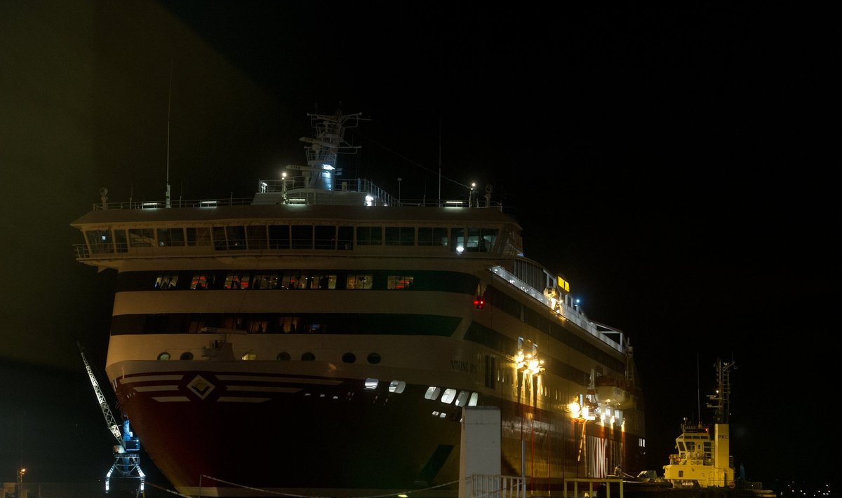 Viking Line XPRS-i saabumine Tallinna sadamasse