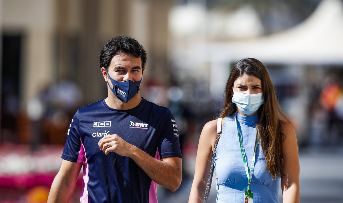 Sergio Perez koos abikaasaga