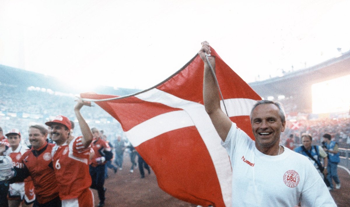 Taani suure triumfini tüürinud Richard Møller Nielsen (esiplaanil) juhendas hiljem ka Soome koondist.