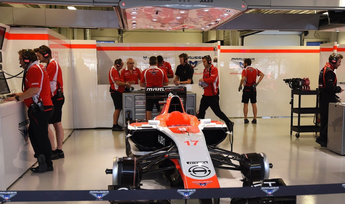 Marussia F1 tiimi boks