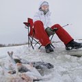 Зимняя рыбалка: с субботы можно выходить на лед Чудского озера и на легких транспортных средствах