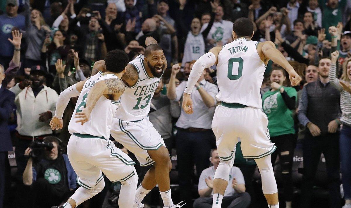 Celticsi mängijad juubeldavad võidukolmese järel