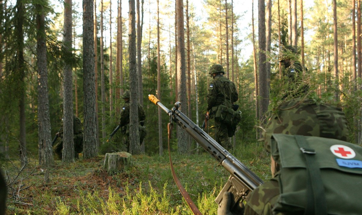 Pilt on illustreeriva tähendusega: reservväelaste õppus "SIIL 2008" kaitseväe keskpolügoonil
