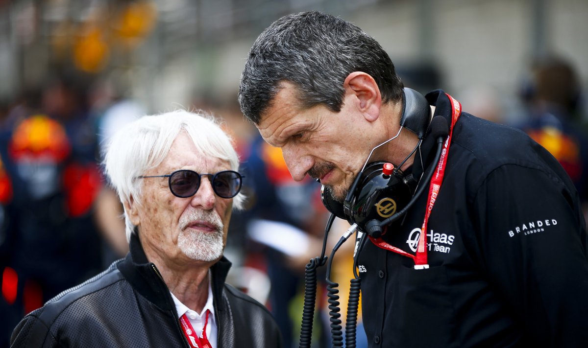Günther Steiner (paremal) koos F1-sarja endise juhi Bernie Ecclestone'ga