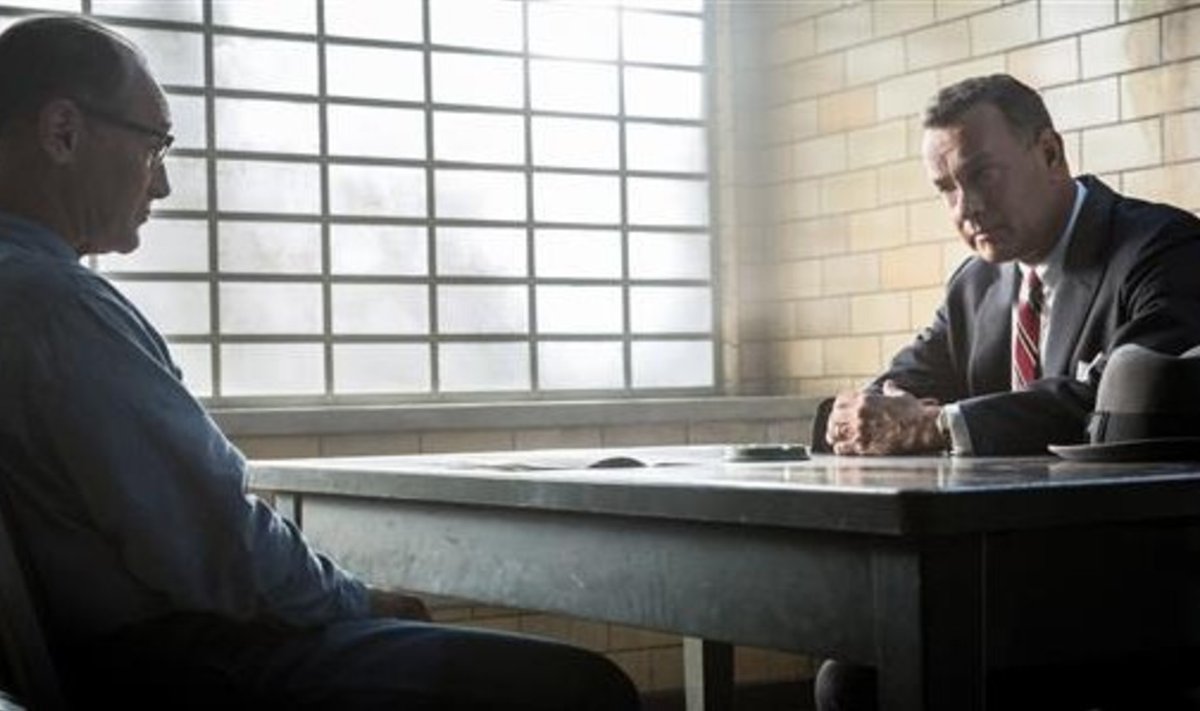 Rudolf Abeli (Mark Rylance) kohtumine oma kaitsja James B. Donovaniga (Tom Hanks).
