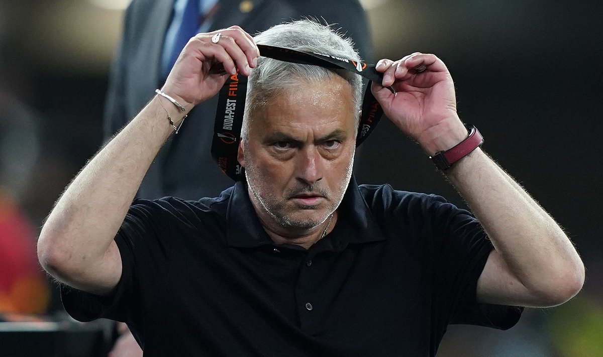 Jose Mourinho eilne kaotus oli tema treenerikarjääri esimene allajäämine Euroopa karikafinaalis.