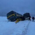 ФОТО И ВИДЕО | В Ида-Вирумаа три автобуса съехали в кювет. Виноват ветер