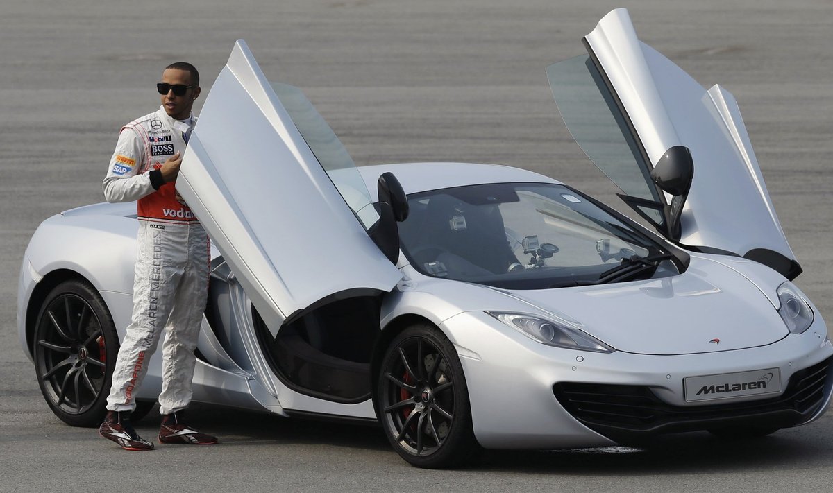 McLaren MP4-12C, Lewis Hamilton