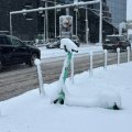 ФОТО | Из-за снегопада Bolt поставил самокаты и велосипеды на паузу