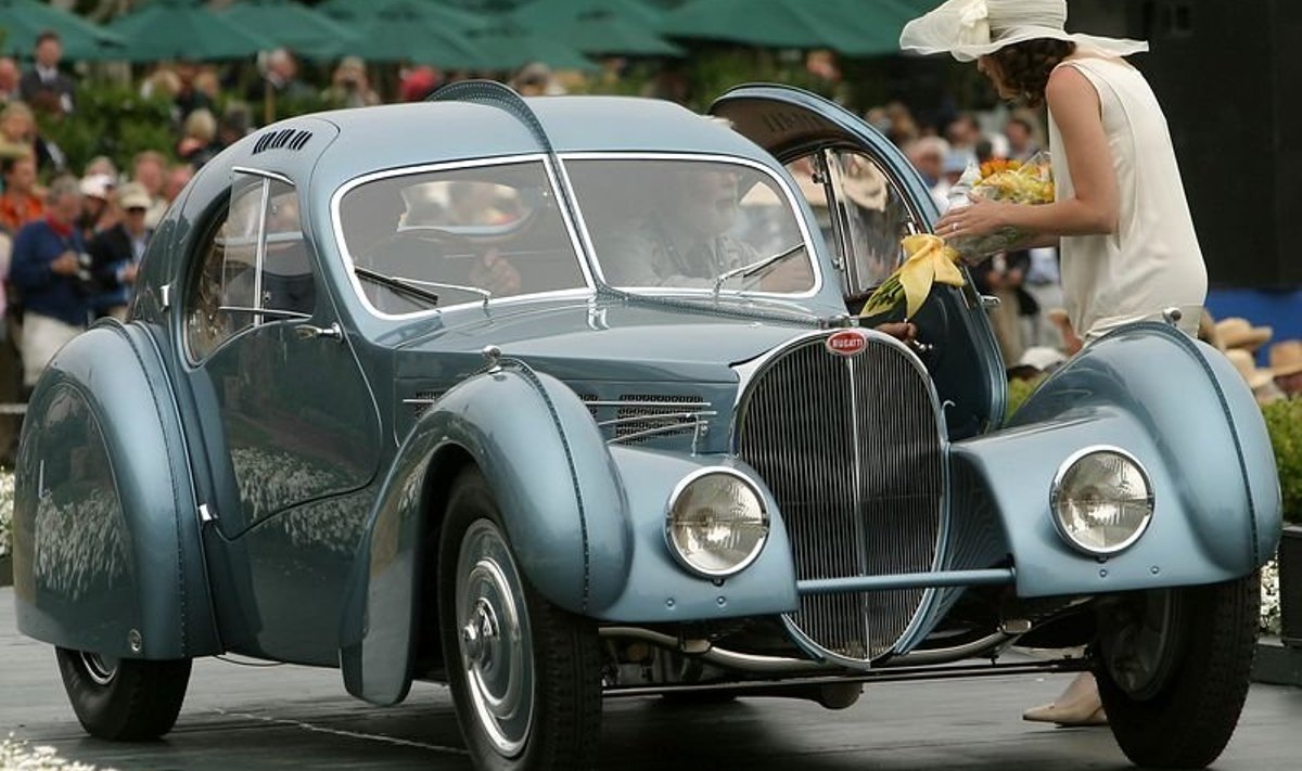 1936. a. Bugatti Type 57SC Atlantic