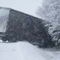ФОТО | Обратная сторона зимы: под Выхма за короткое время произошло две аварии с участием грузовиков