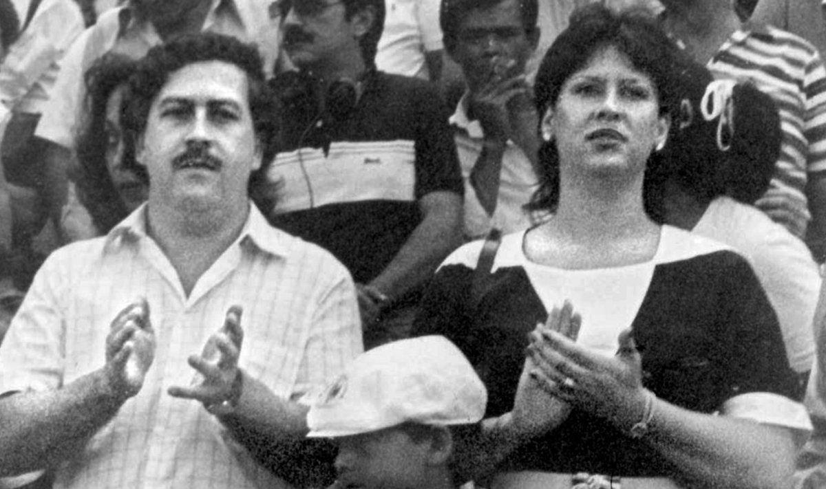 Pablo Escobar koos perega aastal 1991.