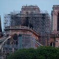 Tuli hävitas Pariisi Jumalaema kiriku teravatipulise torni ja suure osa katusest, hoone struktuur suudeti päästa