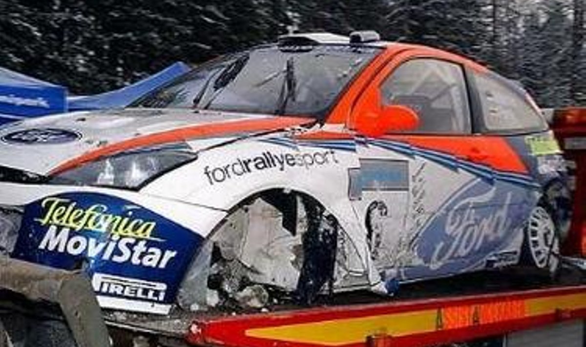 Markko Märtini Ford Focus RS WRC pärast väljasõitu Rootsi ralli rajaga tutvumisel 2002. aastal