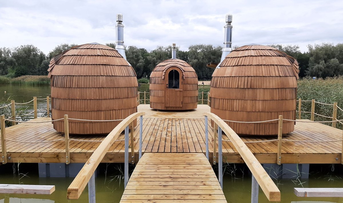 Kolm sauna ootavad Harku järve veerel, huvilisel tuleb küttepuud ise kaasa võtta, aga leilitada saab tasuta.