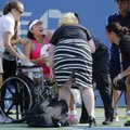 Wozniacki pääses dramaatilise võiduga finaali, vastane lahkus ratastoolis