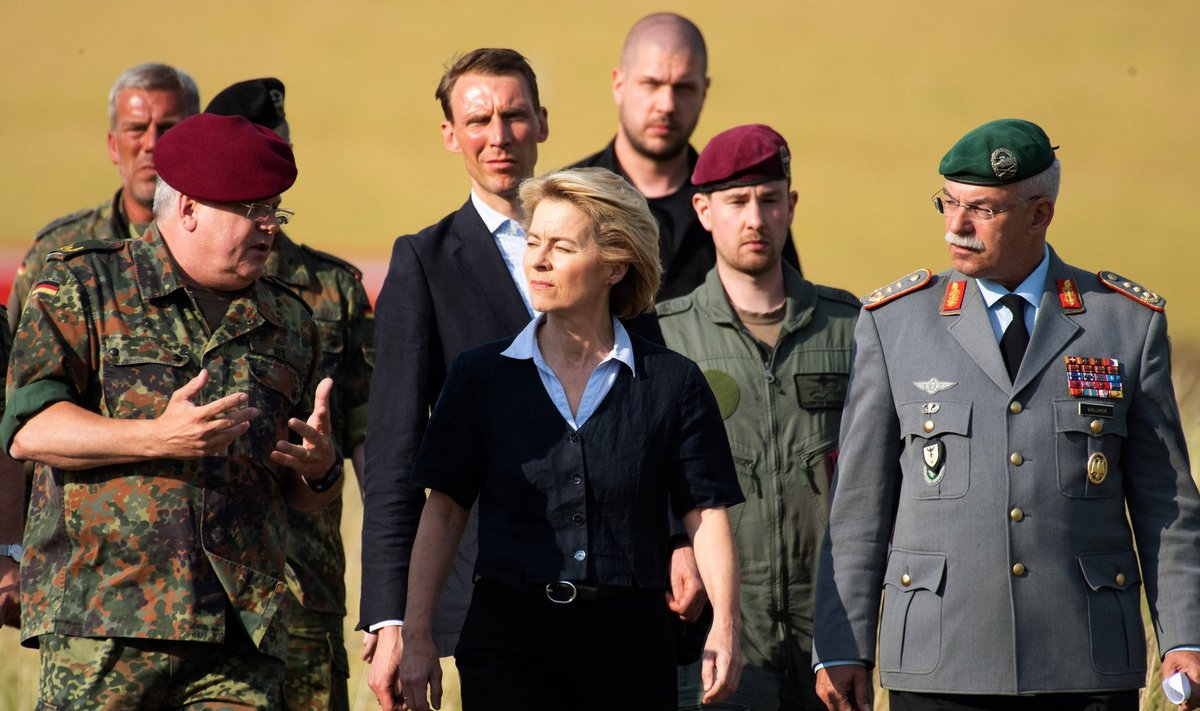 Sellisel kaaskonnal võib varsti olla lõpp. Saksa kaitseminister Ursula von der Leyen üleeile Aerzenis, kus kukkus alla armee helikopter.
