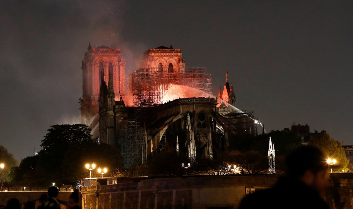 Pariisi Jumalaema kiriku põleng, 15.04.2019.