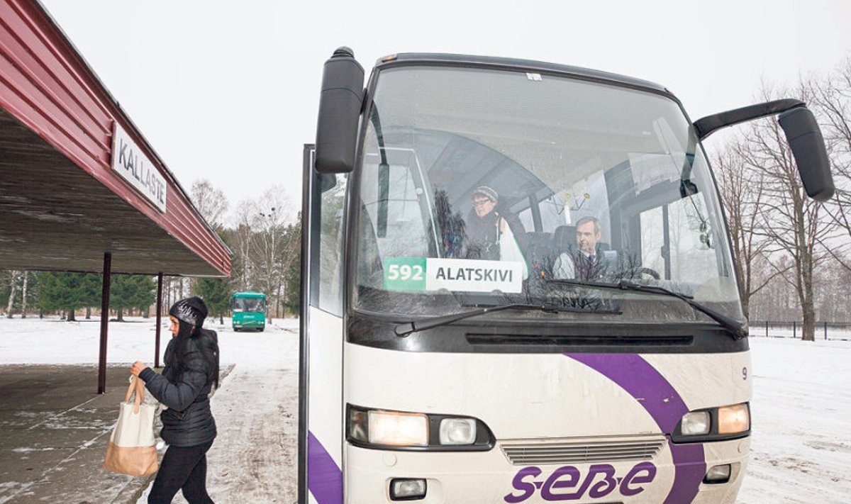 Kui uut vedajat ei leita, jääb see lõuna ajal Tallinnast Kallastele jõudev buss viimaseks pealinnaga ühenduse võimaluseks.