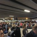 FOTO: Urmas Paet uutest turvameetmetest Brüsseli lennujaamas: tuhanded inimesed ootavad kokkupressituna õues ja parkimismajas sissepääsu