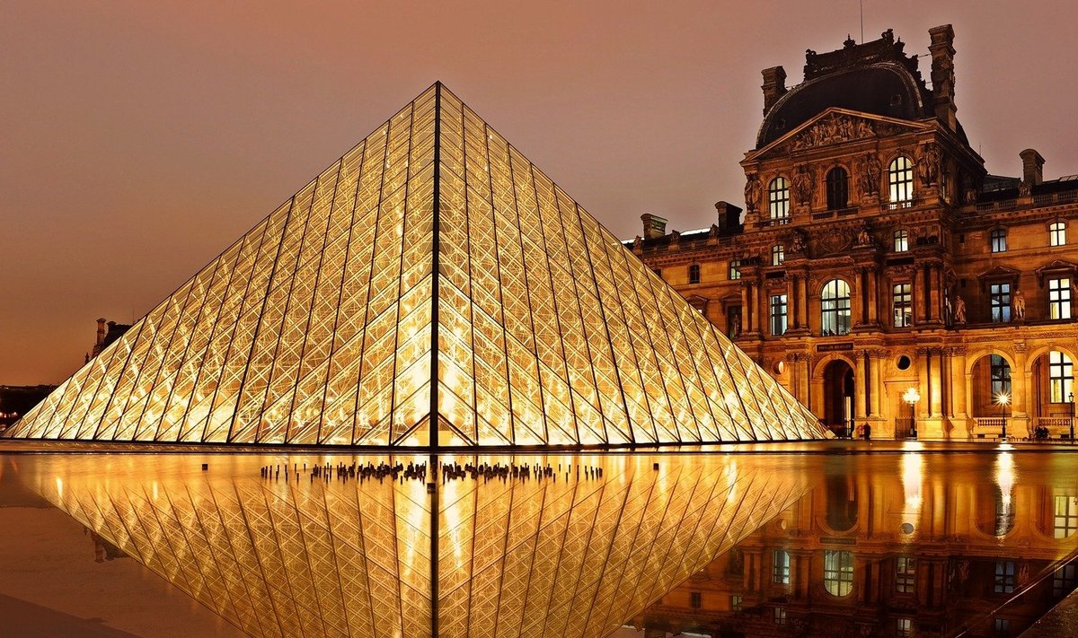 Louvre on üks suuremaid turismimagneteid