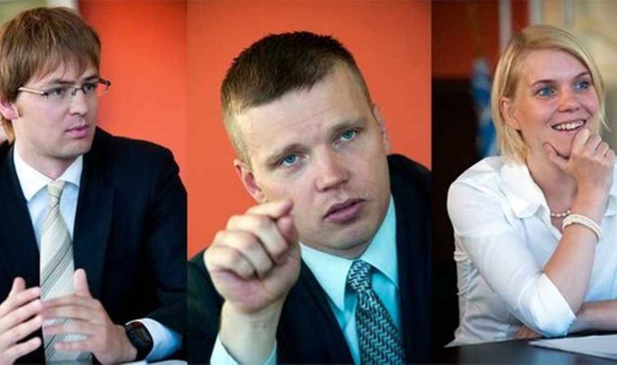 ENESEKINDLAD: Maksuametnikud Villy Lopman (vasakul) ning Egon Veermäe on valmis ettevõtjatega dividendide palgana maksustamise üle kohtus vaidlema. Ameti avalike suhete juhile Liis Plakile ei mahu pähe, miks ajakirjanik maksuametniku moodi ei mõtle.