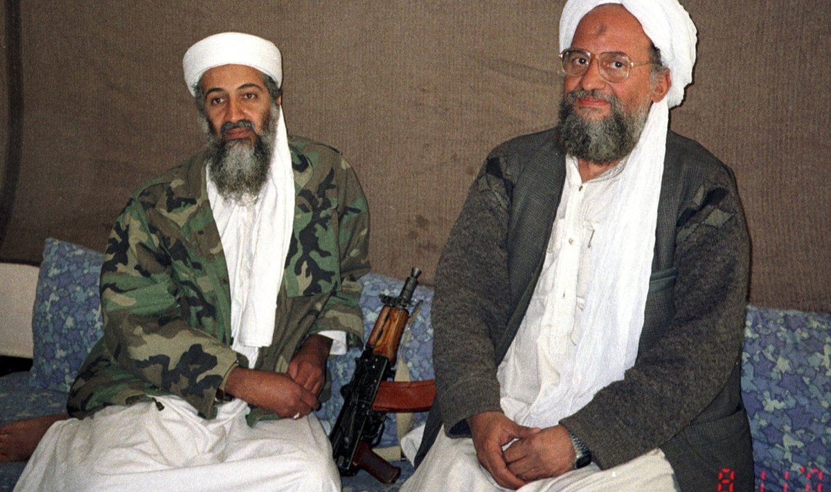 Osama bin Laden ja tema nõunik Ayman al-Zawahiri novembris 2001.