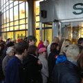 FOTOD ja VIDEO: Stockmanni ukse taga tungles enne poe avamist juba hulk ostuhuvilisi