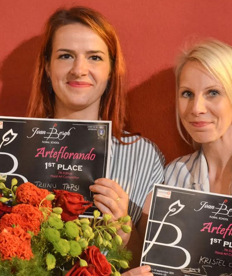 Arteflorando lilleseadevõistluse võitjad Triinu Täpsi ja Kristel Otsason.