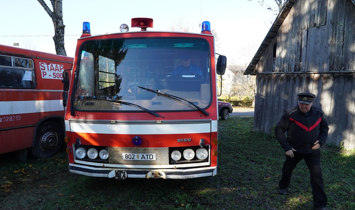 Vanatehnika varjupaik Järva-Jaanis võttis vastu järjekordsed päästeautod.