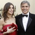 FOTOD: George Clooney pruudi liigavar dekoltee paljastas nii mõndagi