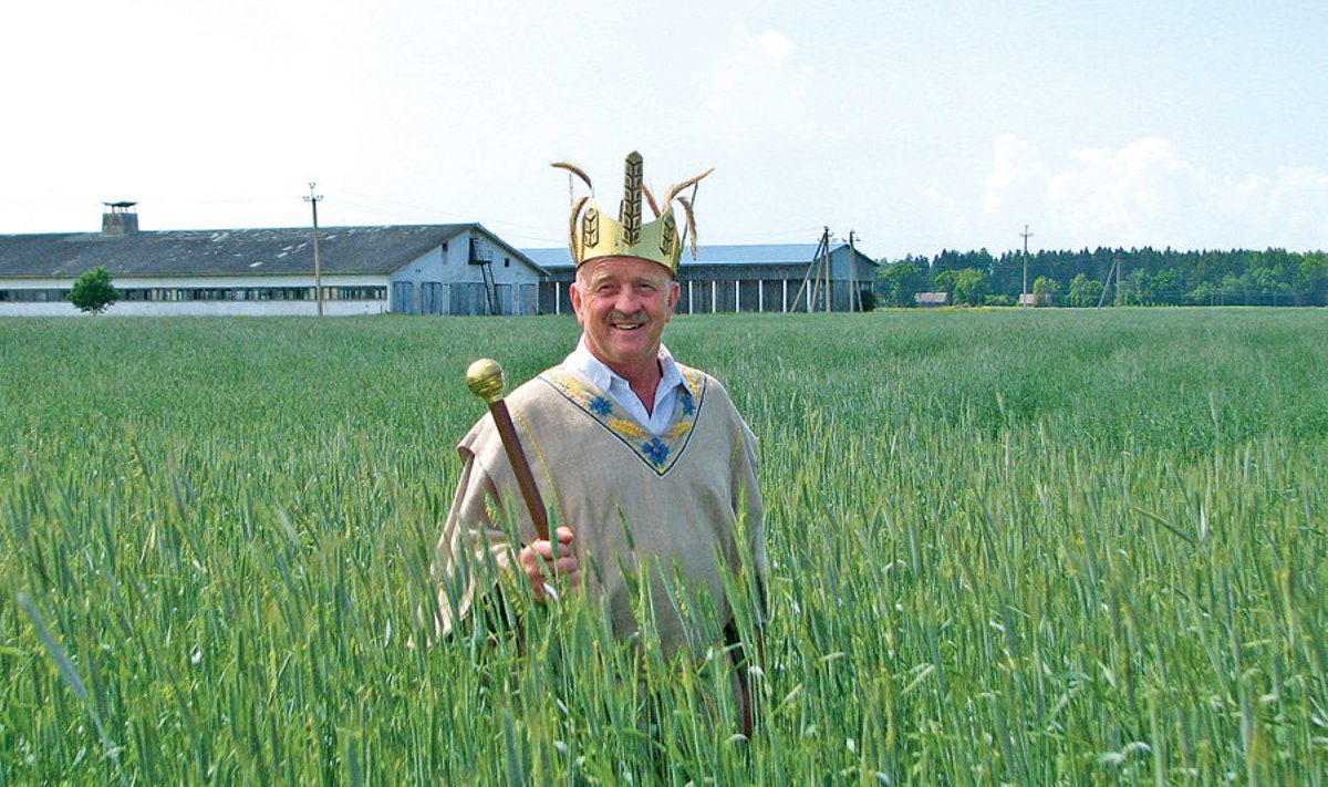 Eesti Rukki  Seltsi poolt  rukkikuningaks valitud Hans Kruusamägi juhitav  OÜ Simuna Ivax on Eesti suurim rukkikasvataja ja -propageerija põllumeeste seas.