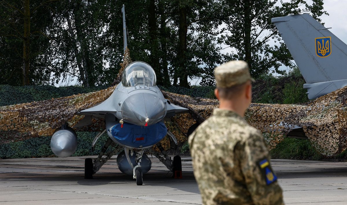 MIINUS ÜKS: Kümnest praeguseks Ukrainasse jõudnud F-16 hävituslennukist on alles kõige rohkem üheksa. Kahju, aga paratamatu.