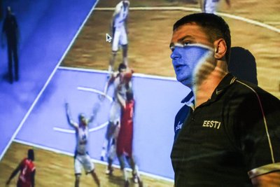 Alar Varrak õppeklipiga Eesti korvpallikoondisele