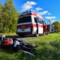 FOTOD | Viljandimaal kraavi sõitnud mootorrattur sai raskelt viga