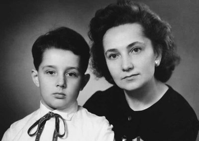 Poeg Roman ja ema Ita 1960.