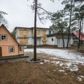 DELFI FOTOD: Miljonäri ebaseaduslikult ehitatud maja Nõmmel üritatakse mängumajakesega seadustada