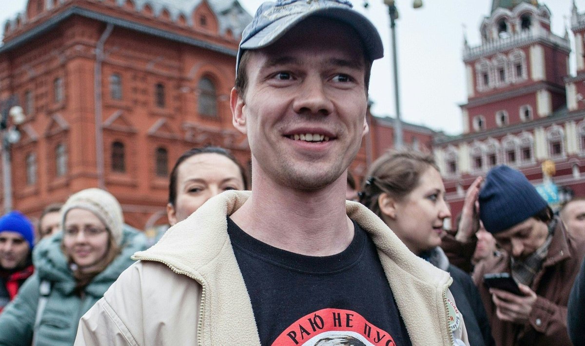 Ildar Dadin 2014. aasta aprillis Moskvas. Oma arvamuse väljendamise eest vangi pandud Dadini piinati jõhkralt ja tema praegune asukoht on teadmata.