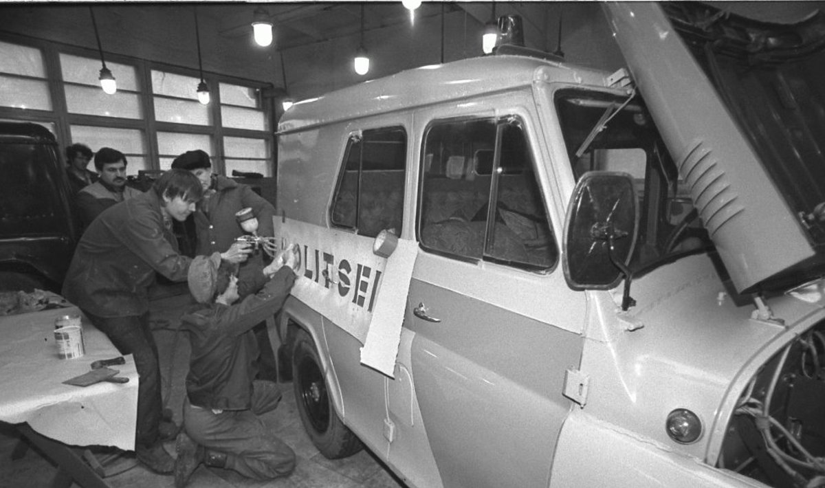 Eesti politsei taasloomine aastal 1991. Foto on illustratiivne.