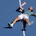 Roger Federeri kukutanud 20-aastane kreeklane jõudis Austraalia lahtistel juba poolfinaali