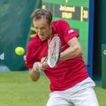 French Openil suurepärast mängu näidanud Medvedev alustas oma muruväljakute hooaega kaotusega